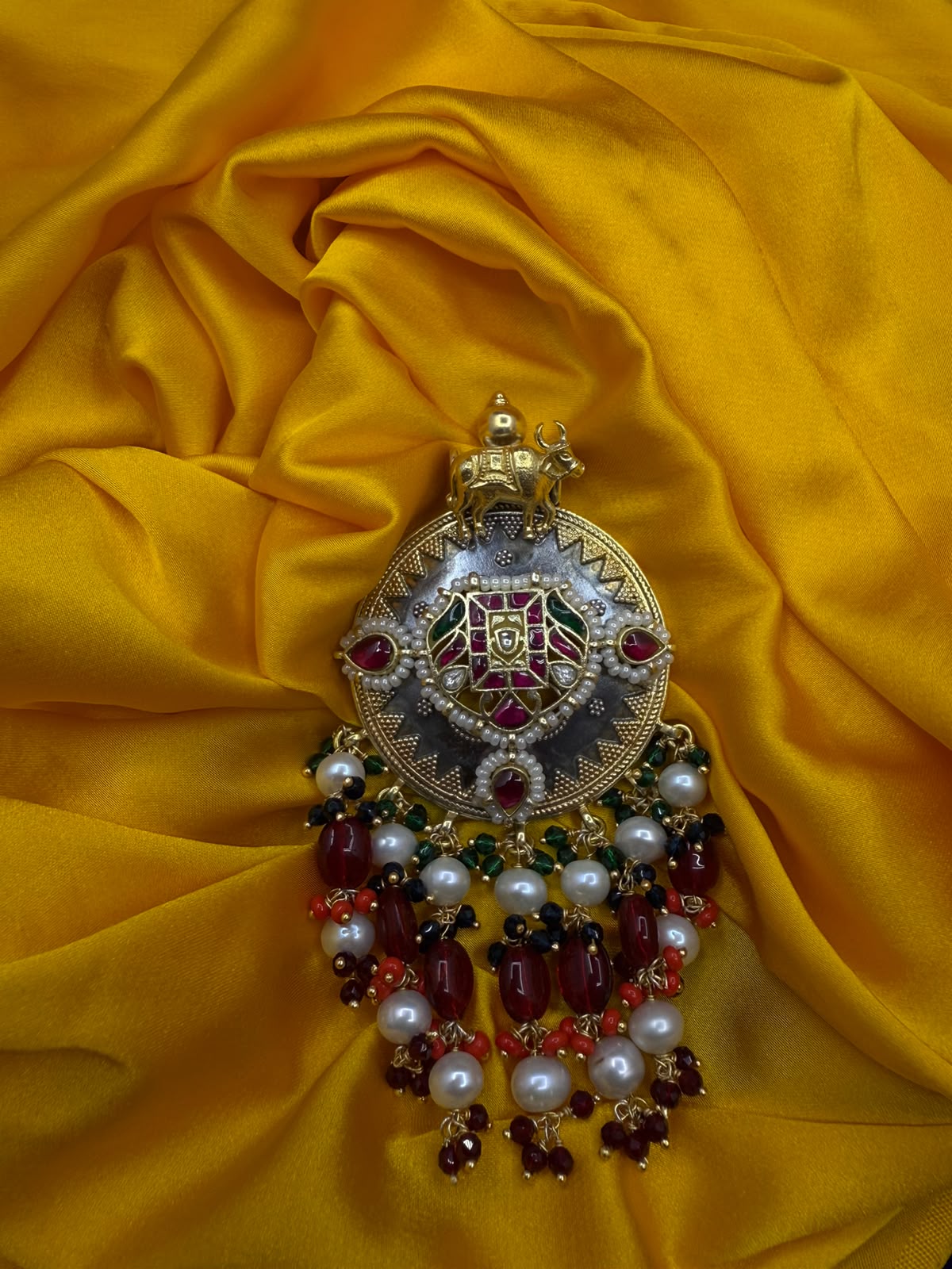 Traditional pearl earrings